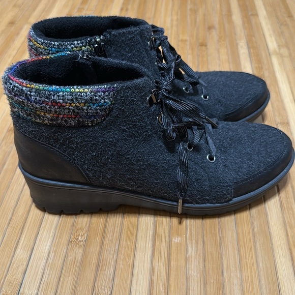 BZEES Womens Black Heathered Lace Up Brooklyn Round Toe Wedge Zip-Up Boots - Picture 8 of 11